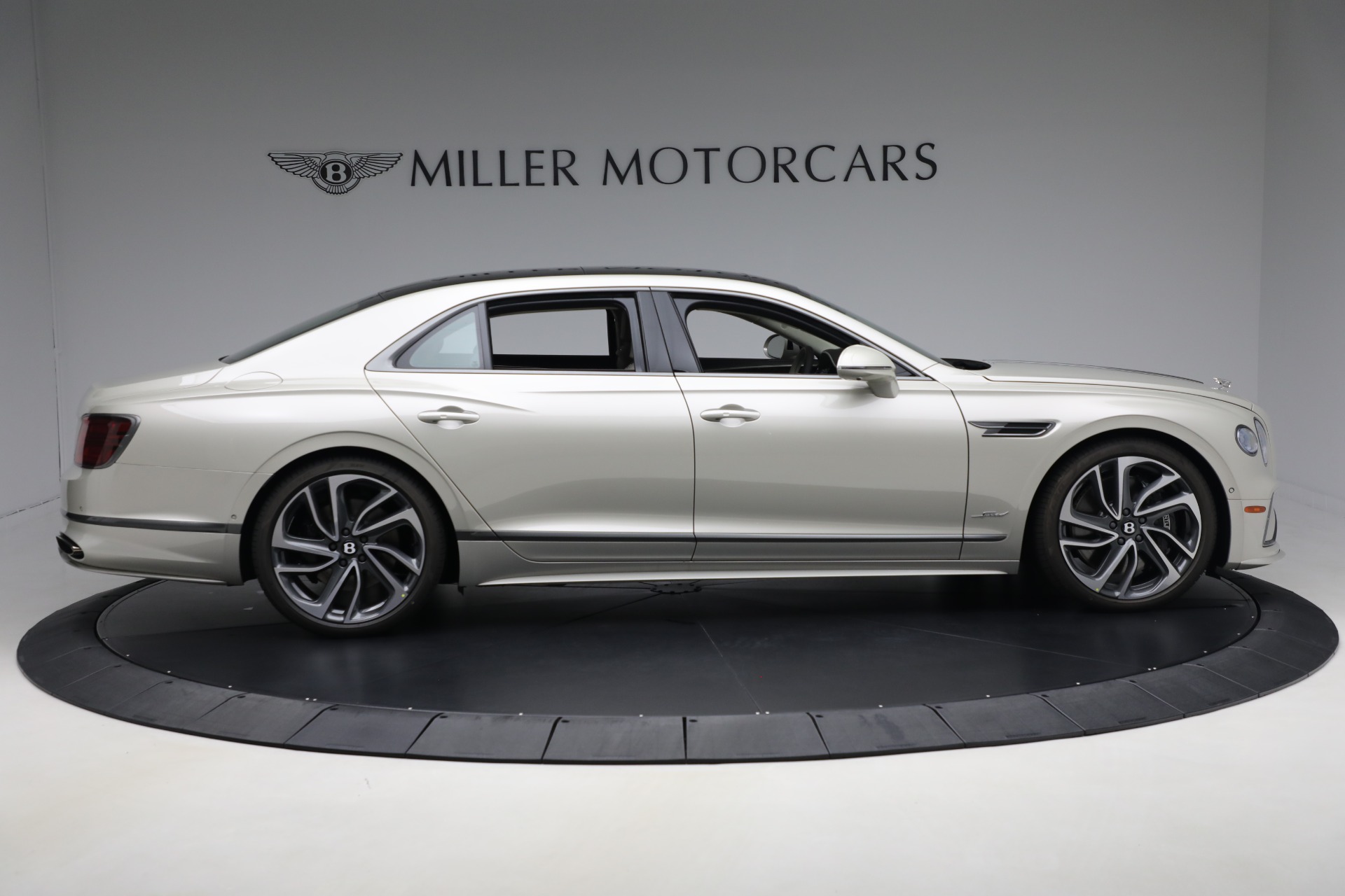 2025 Bentley Flying Spur Speed - Photo 9