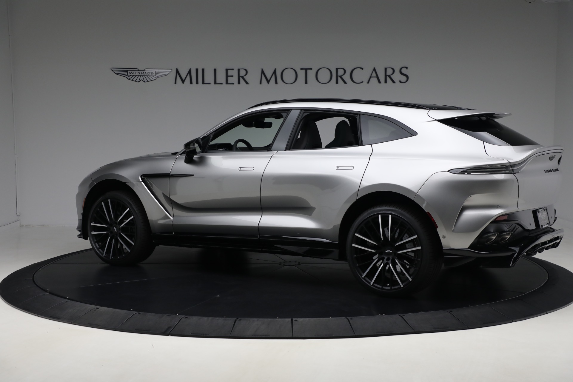 New 2025 Aston Martin DBX 707 For Sale (Special Pricing) | McLaren