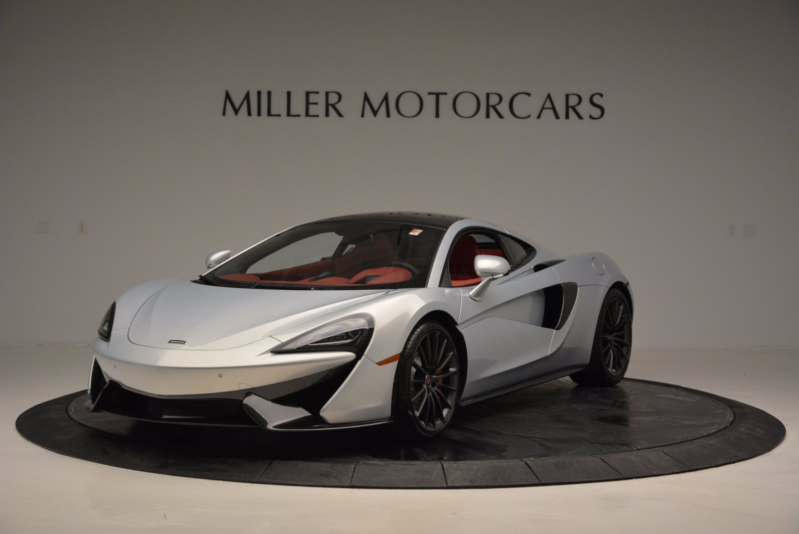 Used 2017 McLaren 570GT for sale Sold at McLaren Greenwich in Greenwich CT 06830 1