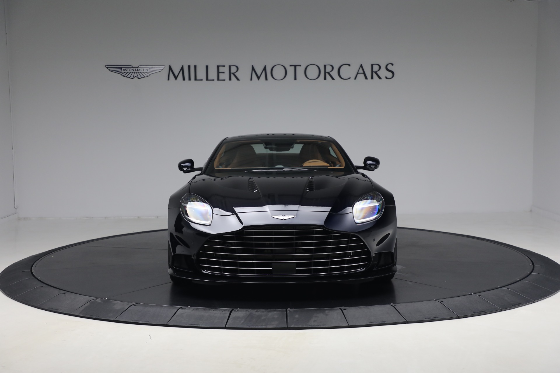 2026 Aston Martin Vanquish Base - Photo 12