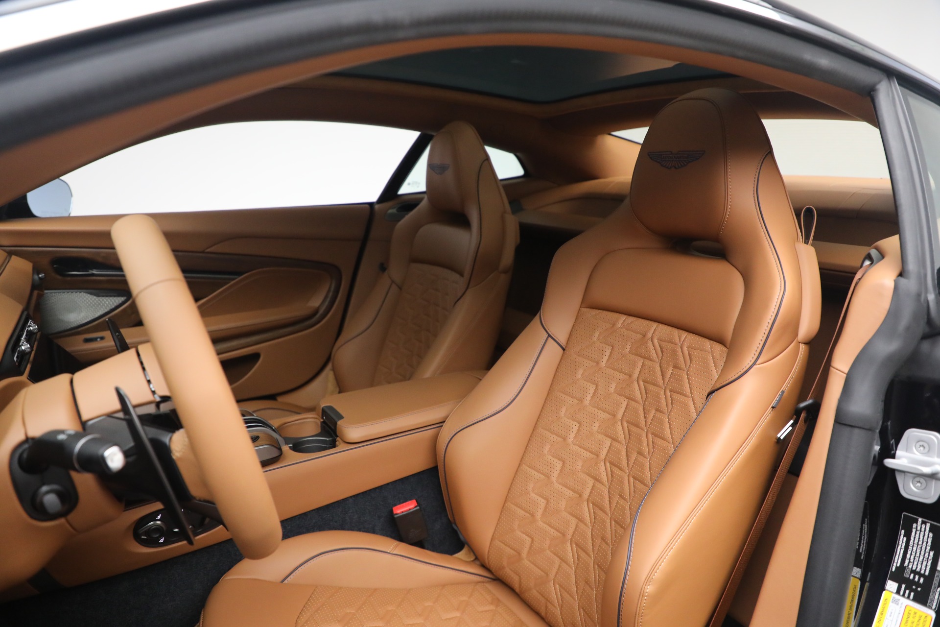 2026 Aston Martin Vanquish Base - Photo 16