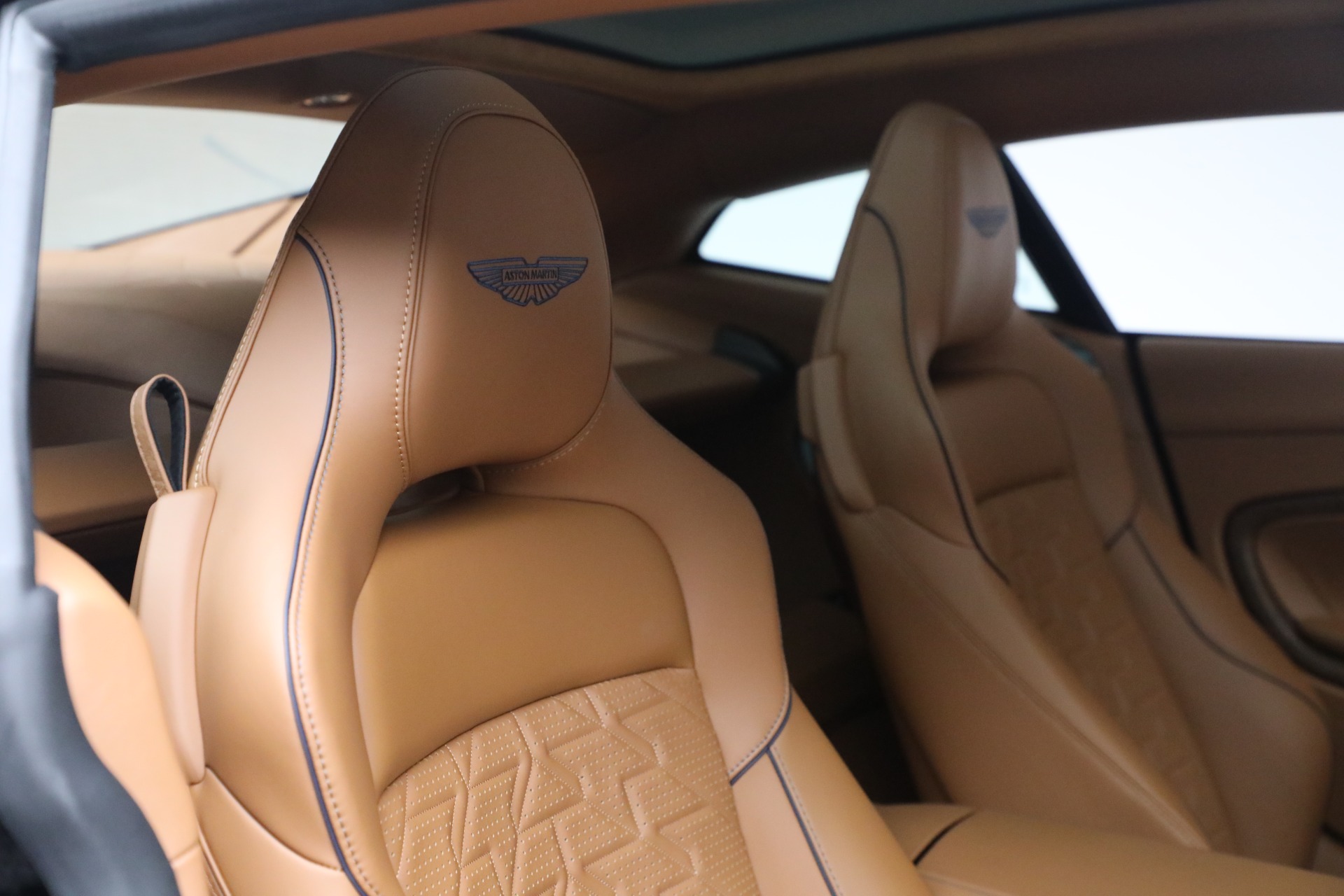 2026 Aston Martin Vanquish Base - Photo 21