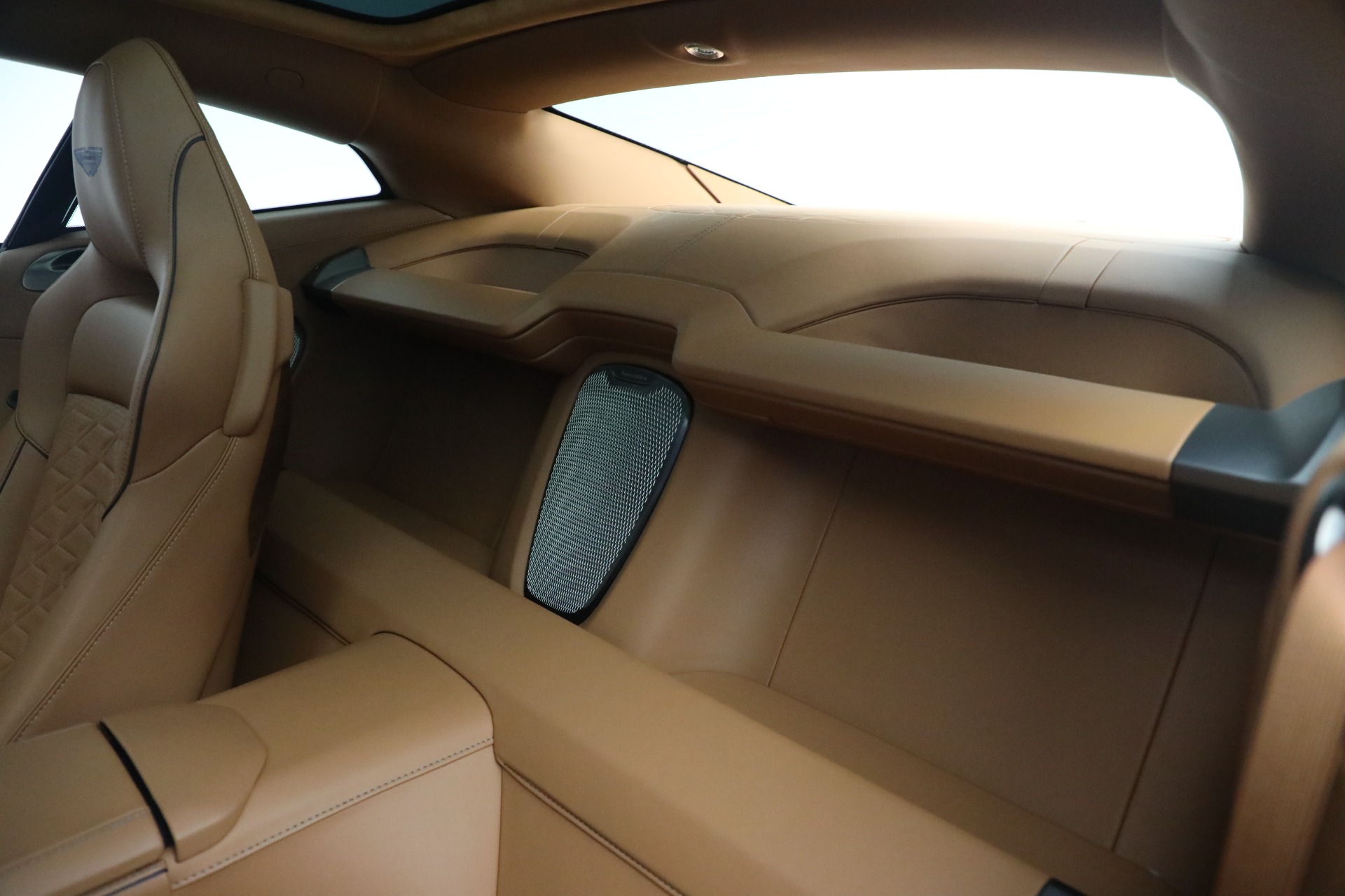 2026 Aston Martin Vanquish Base - Photo 24