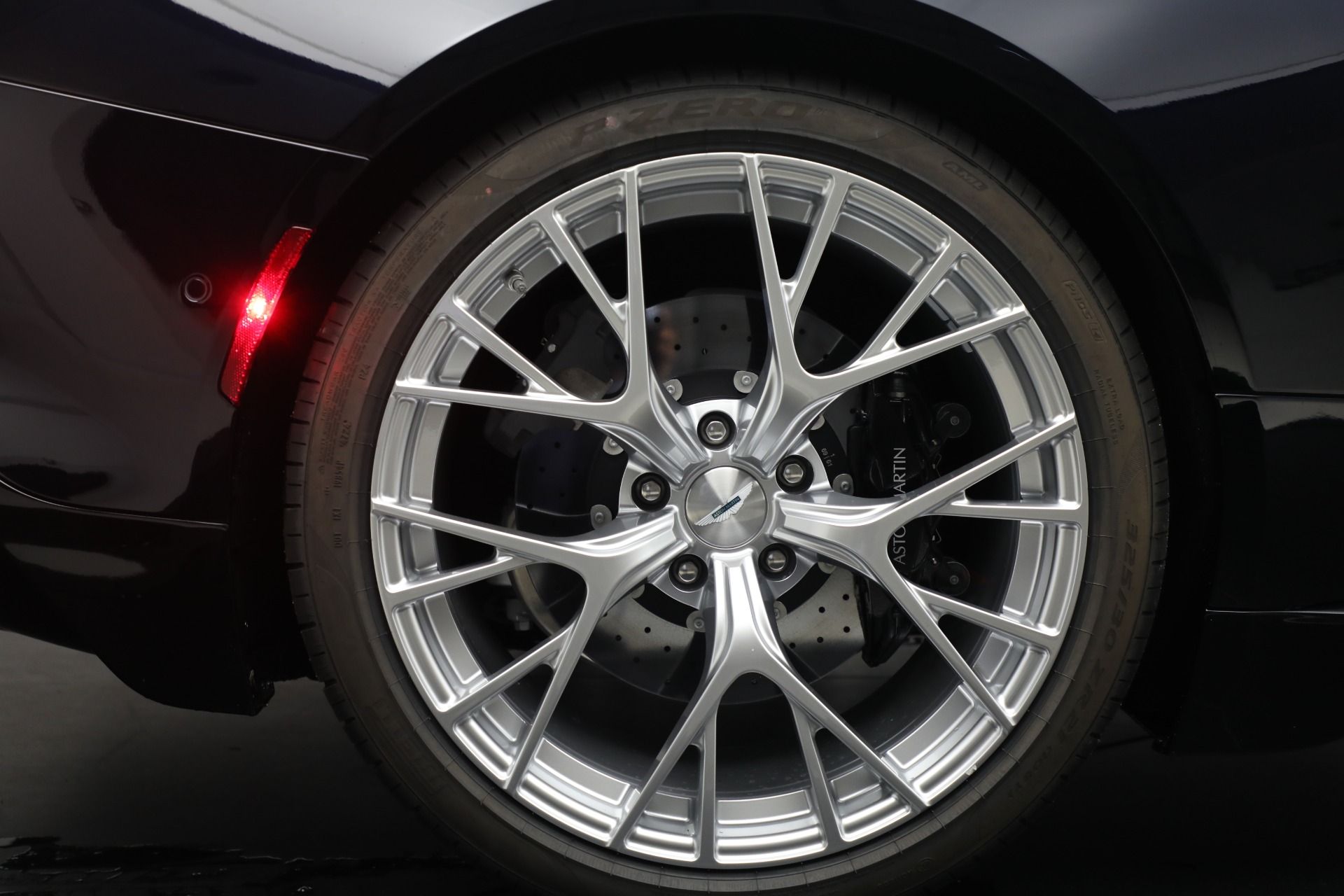 2026 Aston Martin Vanquish Base - Photo 44