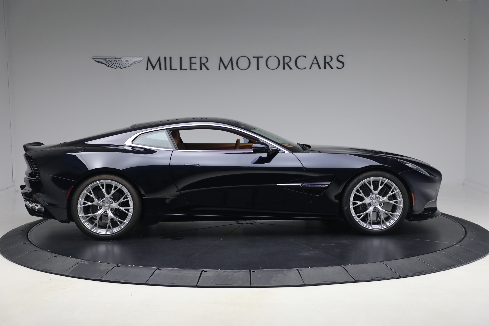 2026 Aston Martin Vanquish Base - Photo 9