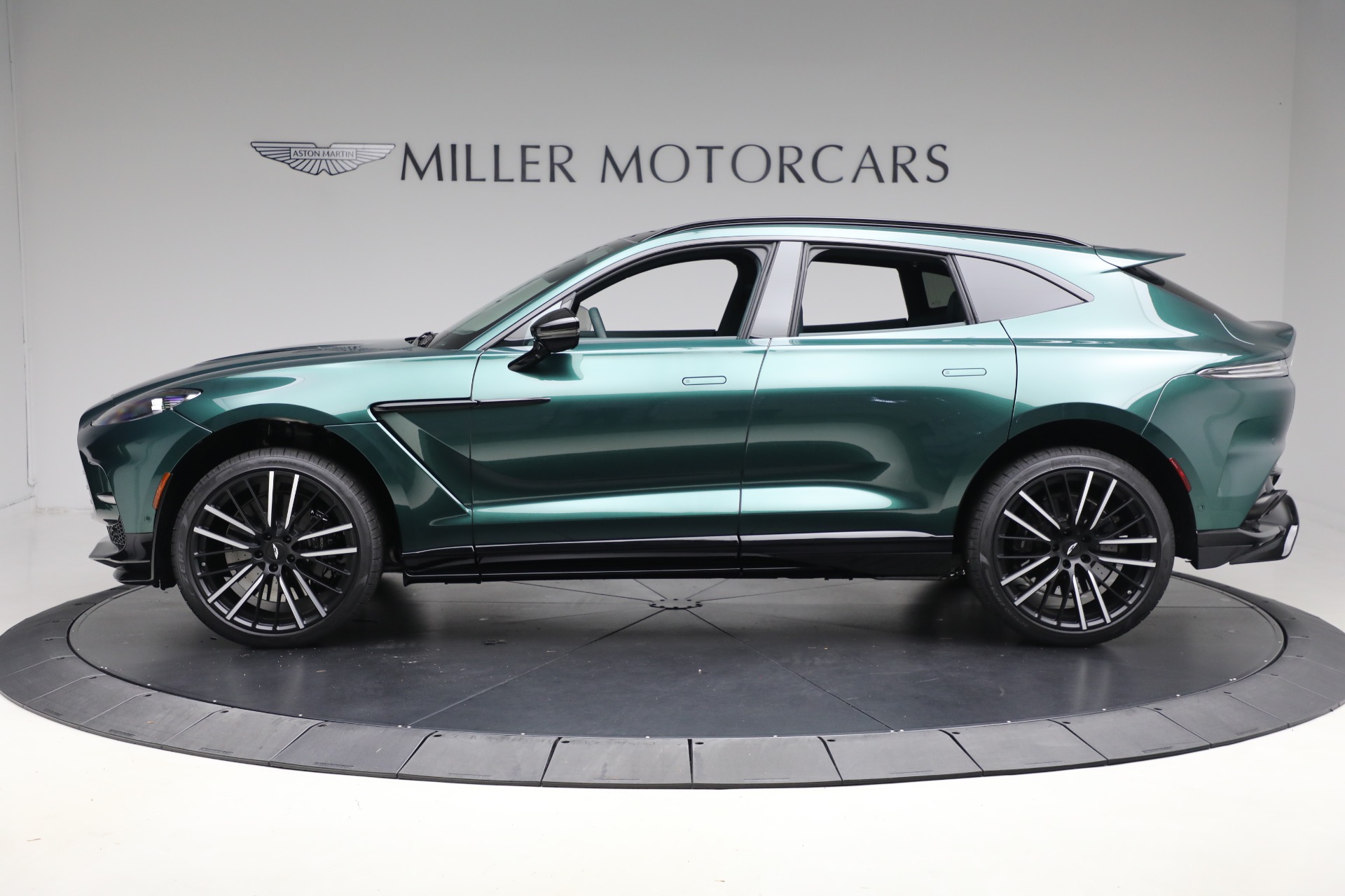 New 2025 Aston Martin DBX 707 For Sale (Special Pricing) | McLaren