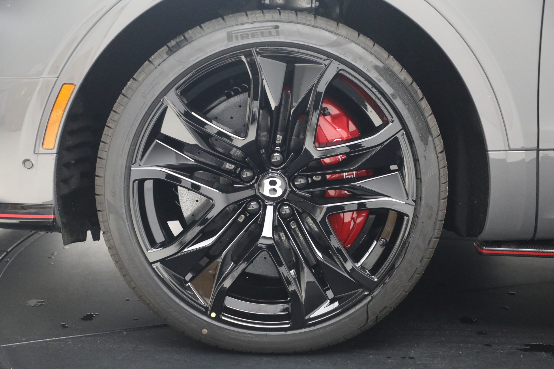 2026 Bentley Bentayga Speed - Photo 10