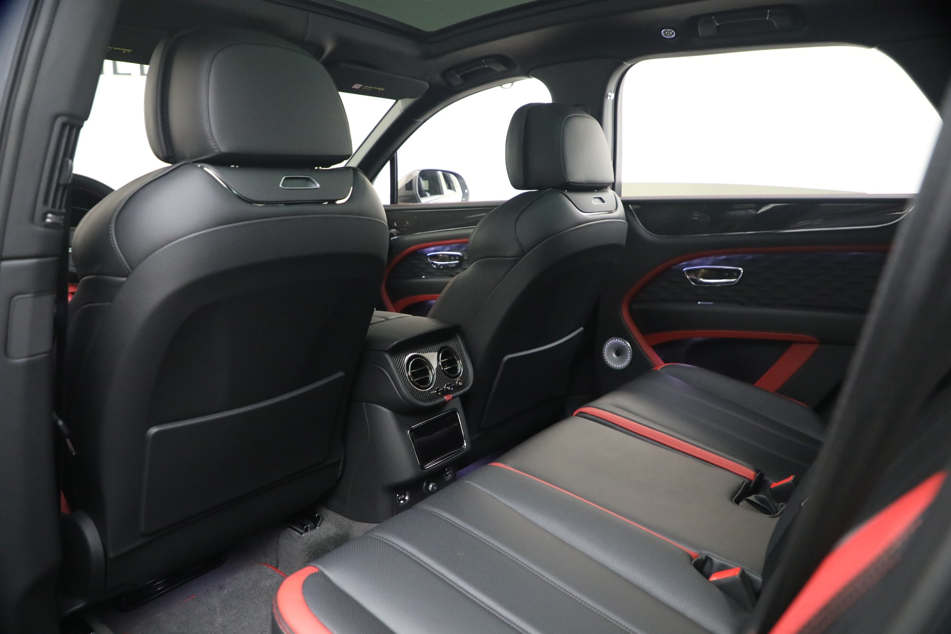 2026 Bentley Bentayga Speed - Photo 18