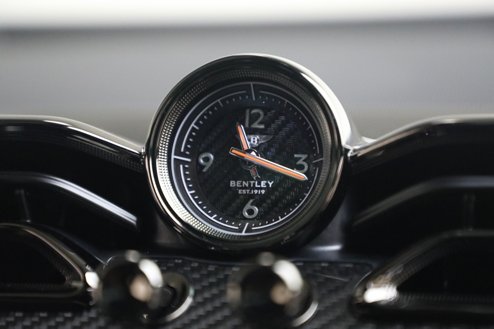 2026 Bentley Bentayga Speed - Photo 21