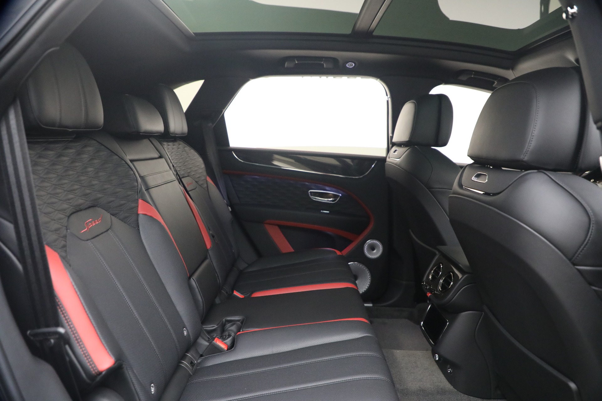 2026 Bentley Bentayga Speed - Photo 26