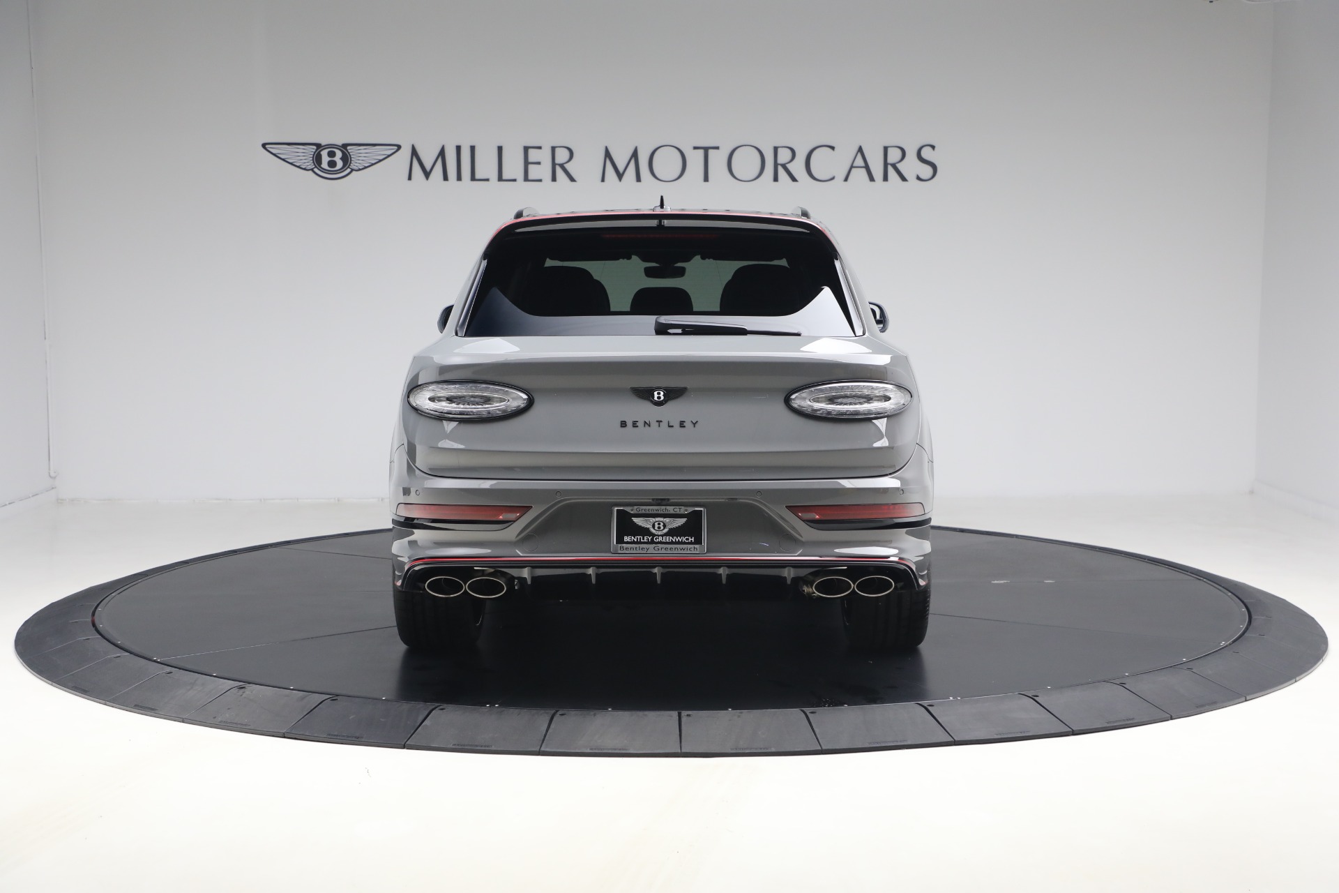 2026 Bentley Bentayga Speed - Photo 4