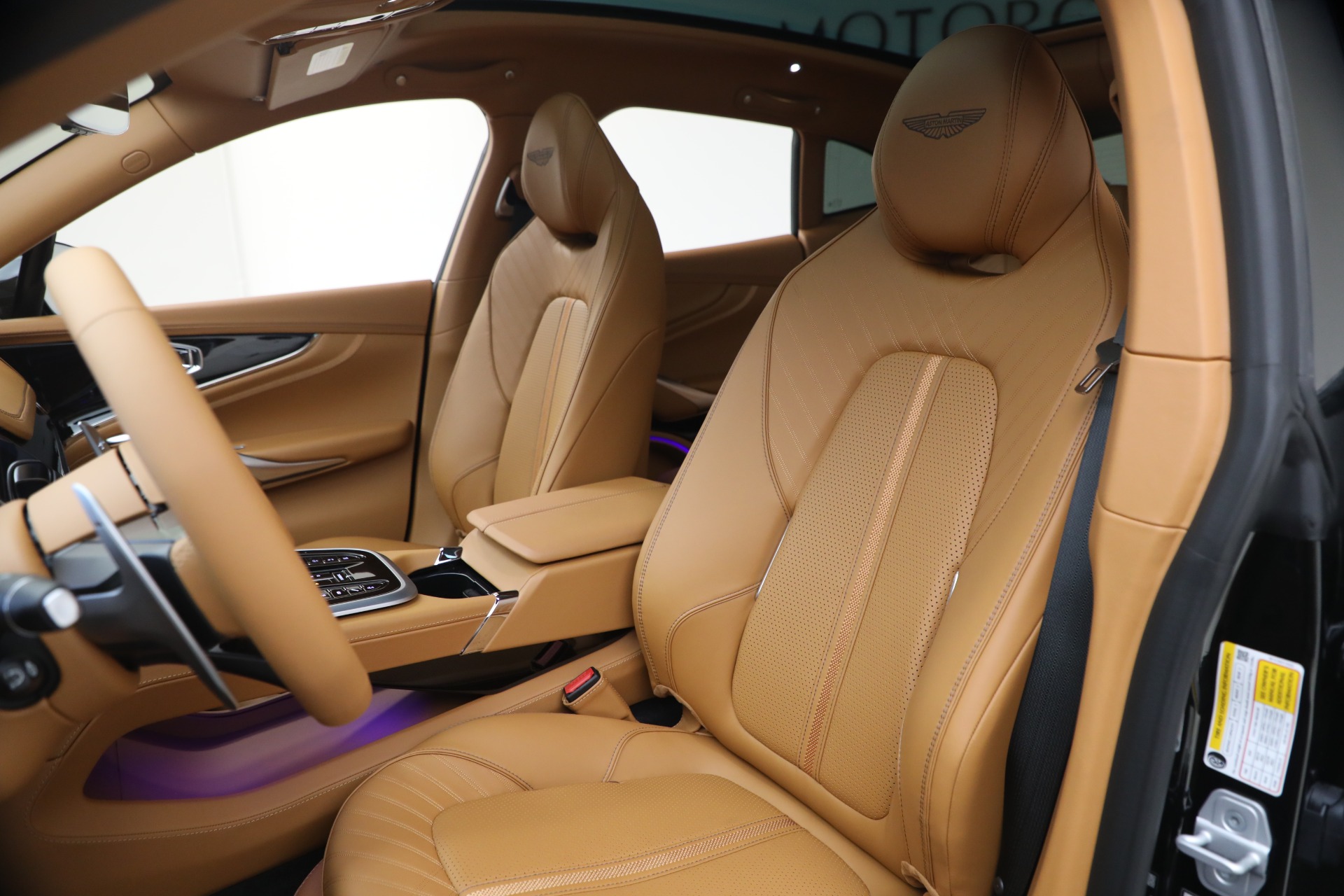 2026 Aston Martin DBX 707 - Photo 16