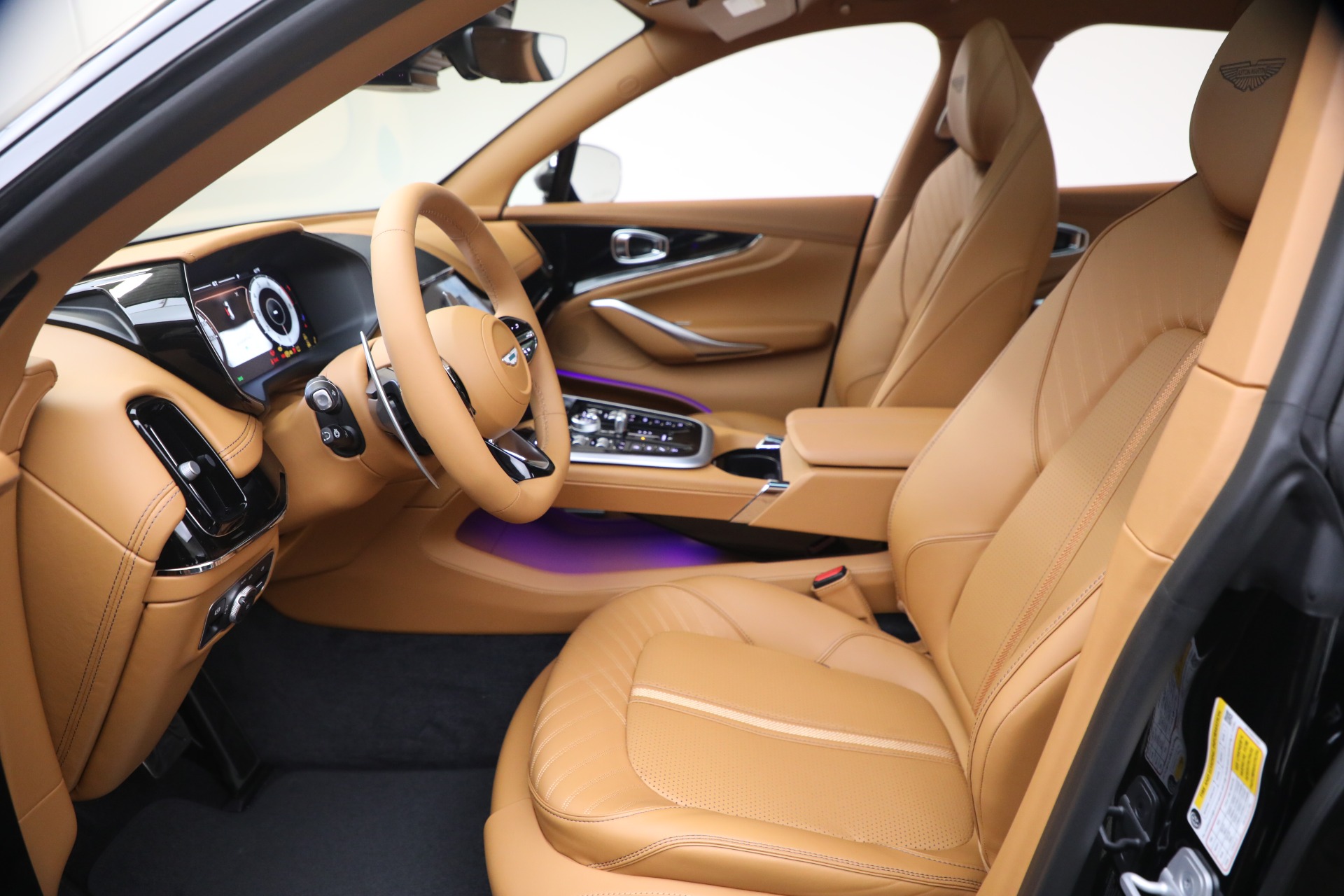 2026 Aston Martin DBX 707 - Photo 18