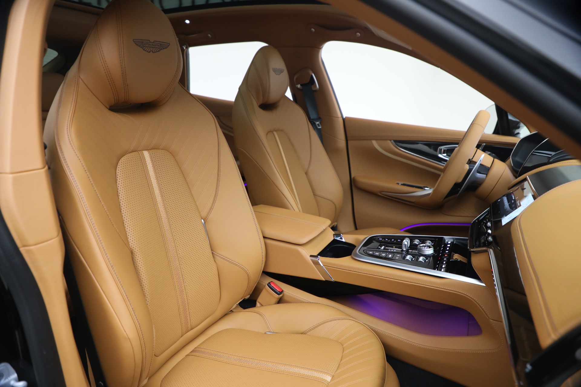 2026 Aston Martin DBX 707 - Photo 21