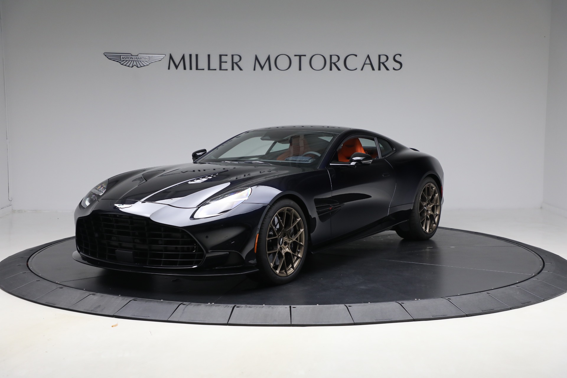 Used 2025 Aston Martin Vanquish for sale $431,900 at McLaren Greenwich in Greenwich CT 06830 1