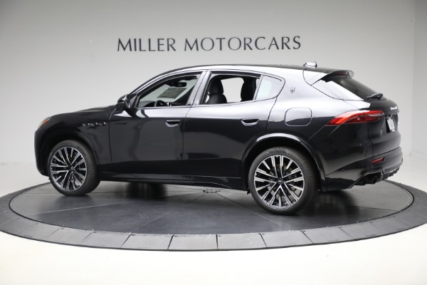 New 2025 Maserati Grecale Modena for sale $82,215 at McLaren Greenwich in Greenwich CT 06830 3