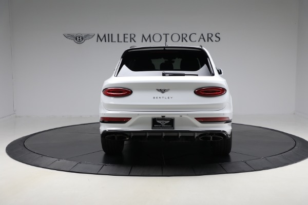 Used 2025 Bentley Bentayga EWB Azure V8 for sale $259,900 at McLaren Greenwich in Greenwich CT 06830 4
