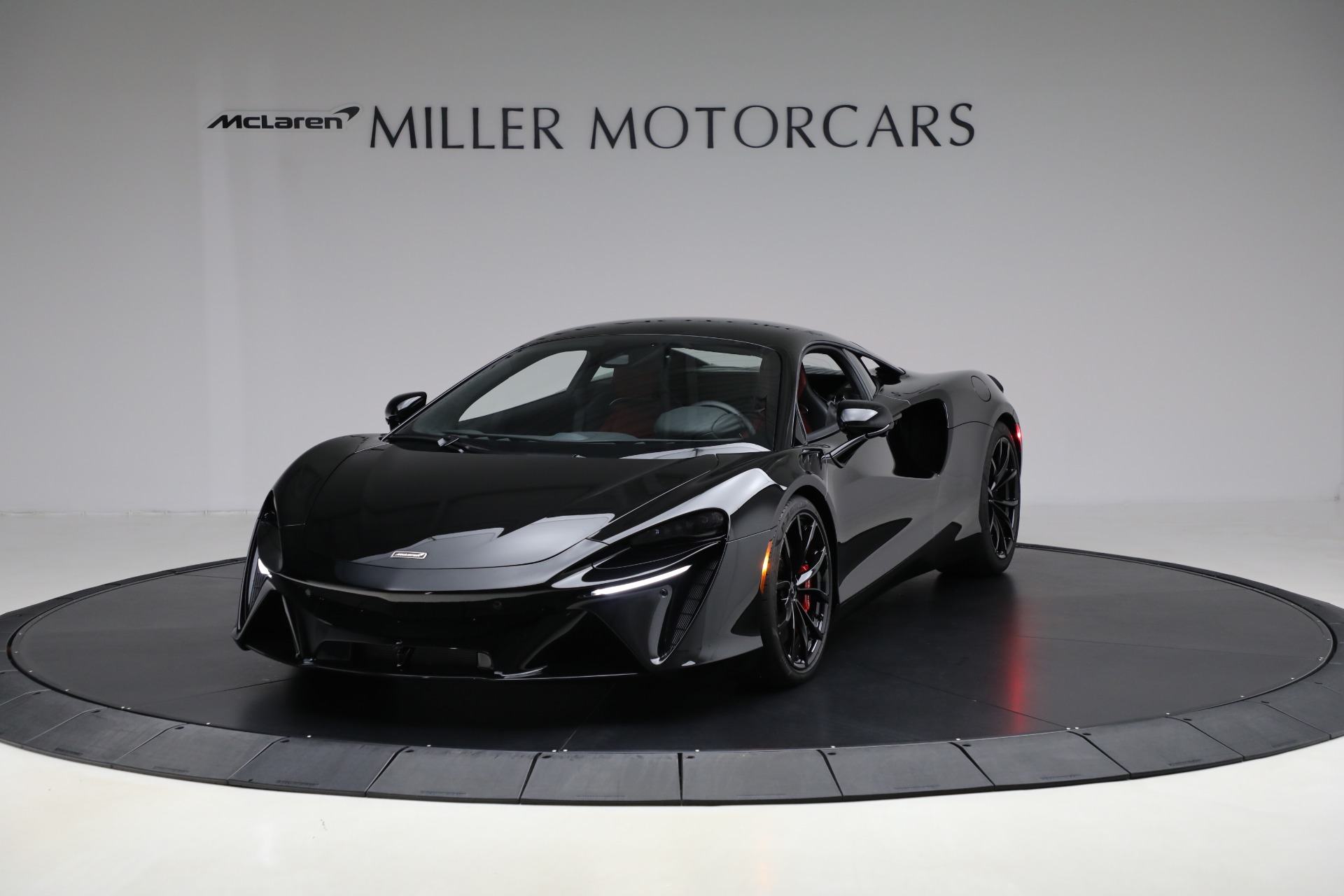 Used 2024 McLaren Artura TechLux for sale $196,900 at McLaren Greenwich in Greenwich CT 06830 1