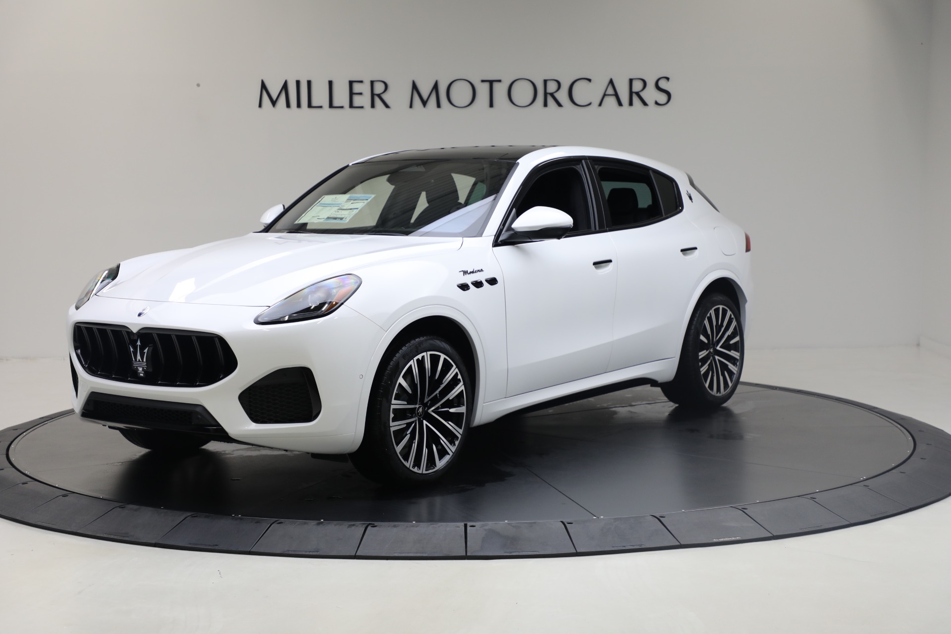 Used 2025 Maserati Grecale Modena for sale $61,116 at McLaren Greenwich in Greenwich CT 06830 1