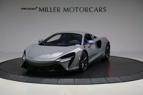 2023 McLaren Artura