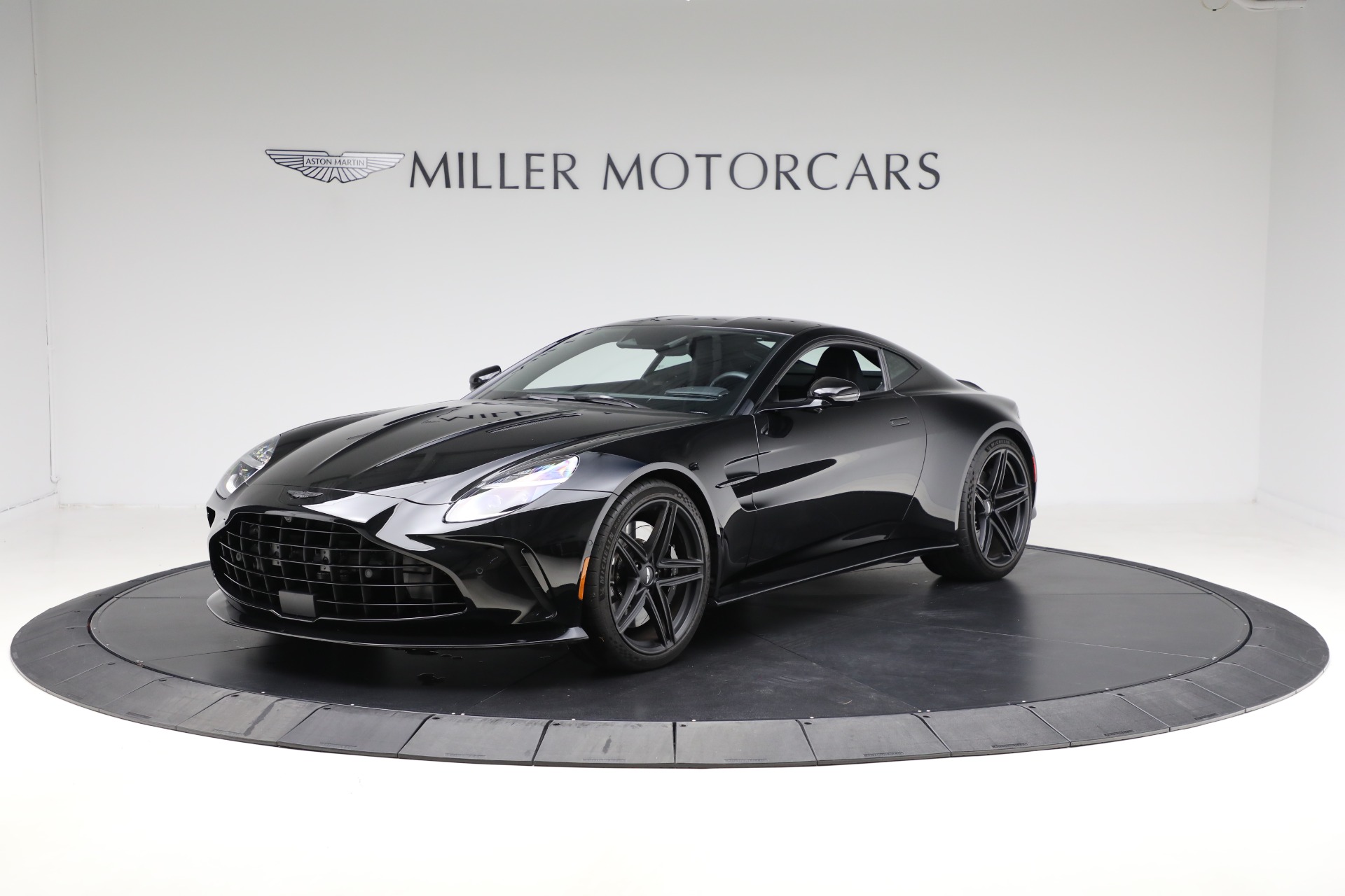 Used 2025 Aston Martin Vantage for sale $189,900 at McLaren Greenwich in Greenwich CT 06830 1