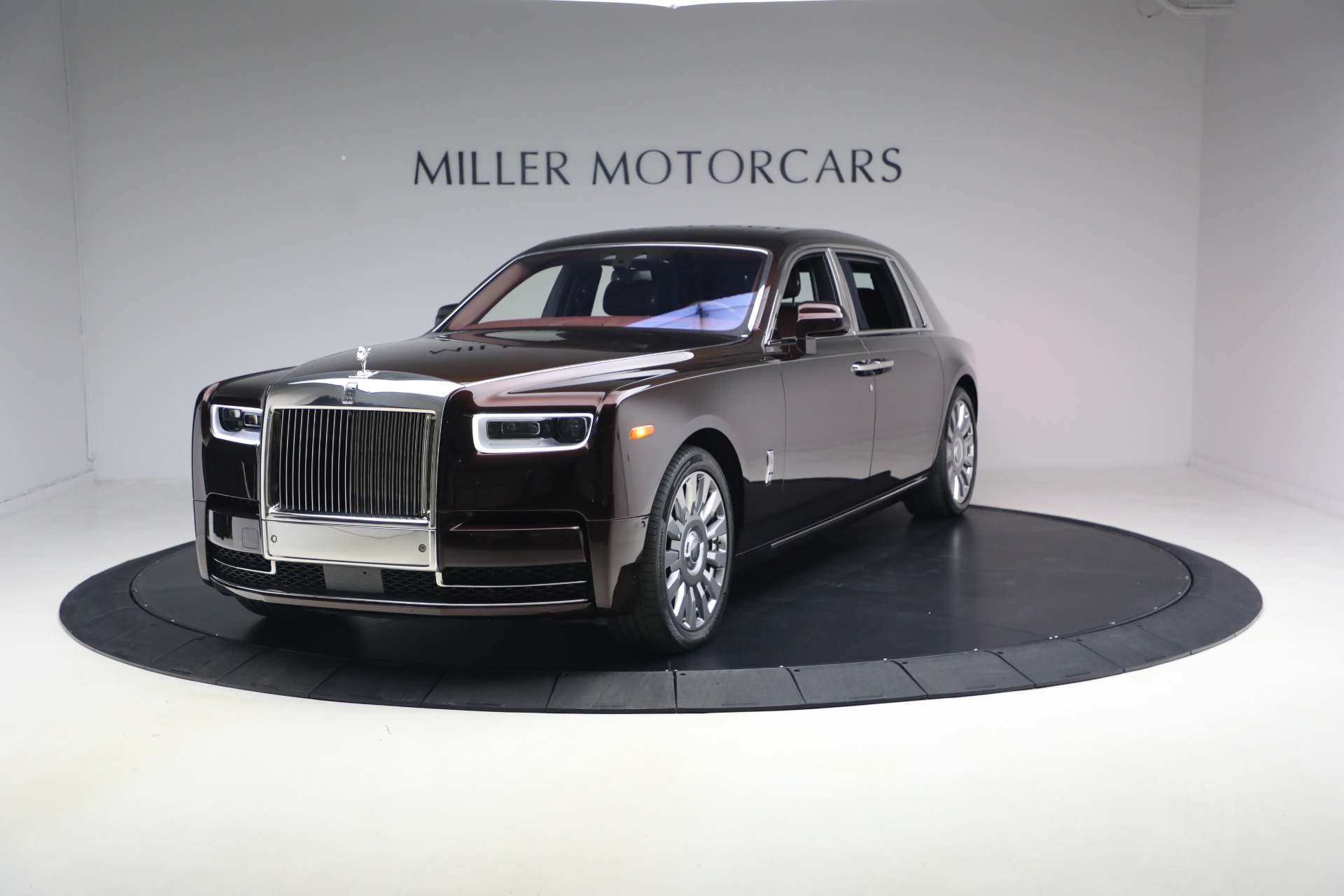 Used 2018 Rolls-Royce Phantom EWB for sale $309,900 at McLaren Greenwich in Greenwich CT 06830 1