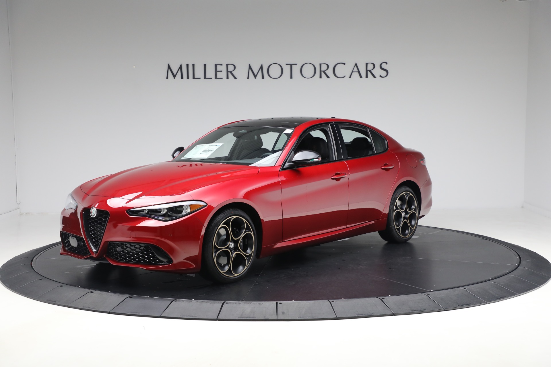 New 2025 Alfa Romeo Giulia Intensa for sale $54,575 at McLaren Greenwich in Greenwich CT 06830 1