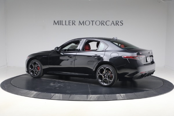 New 2026 Alfa Romeo Giulia VELOCE for sale $58,615 at McLaren Greenwich in Greenwich CT 06830 4