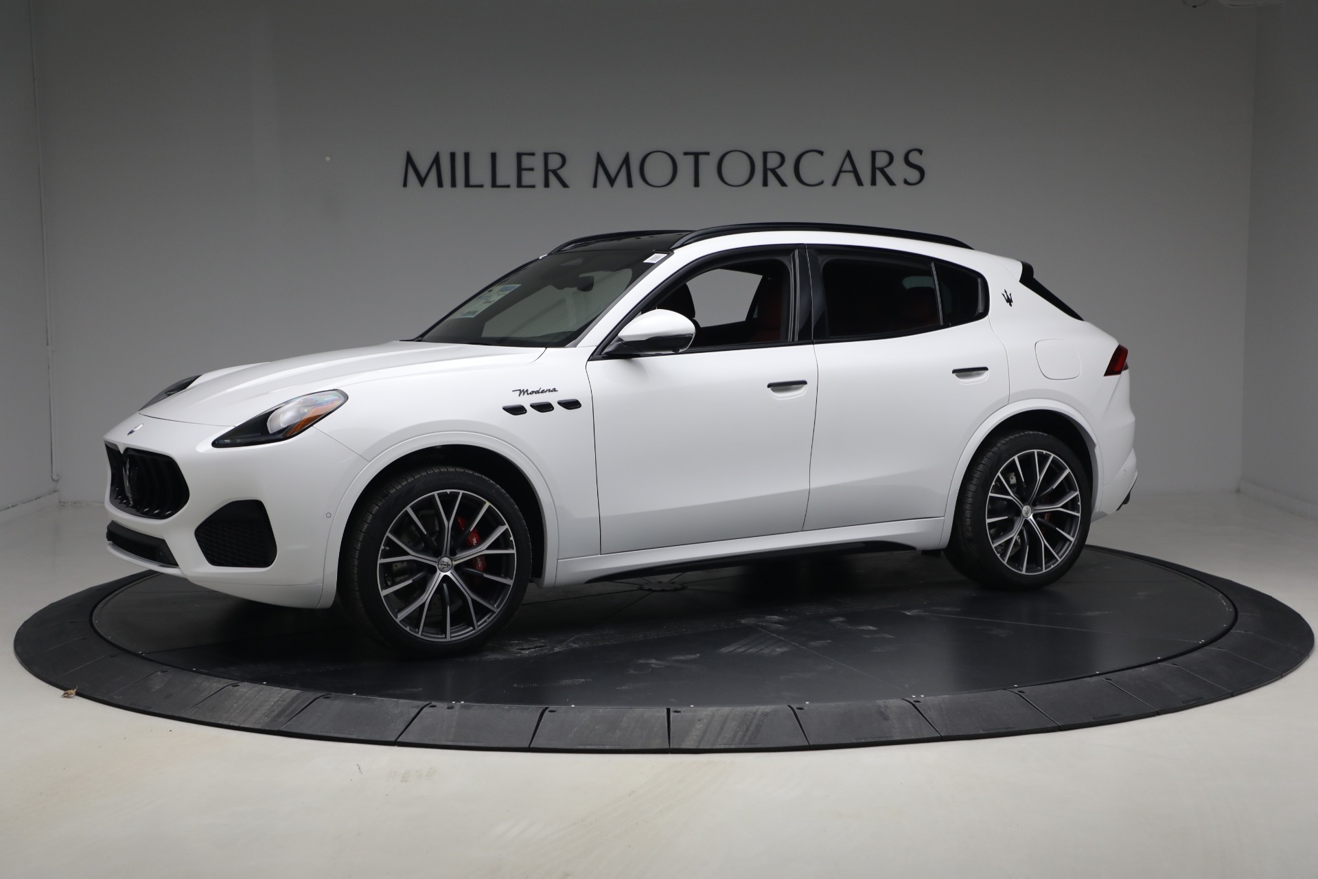 New 2026 Maserati Grecale Modena for sale $99,195 at McLaren Greenwich in Greenwich CT 06830 1