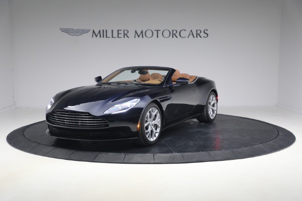 Used 2019 Aston Martin DB11 Volante for sale $121,900 at McLaren Greenwich in Greenwich CT 06830 1