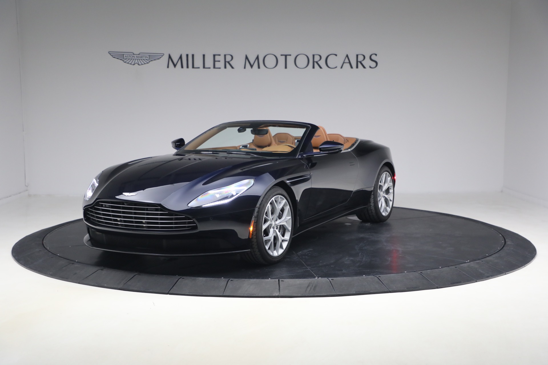 Used 2019 Aston Martin DB11 Volante for sale $121,900 at McLaren Greenwich in Greenwich CT 06830 1