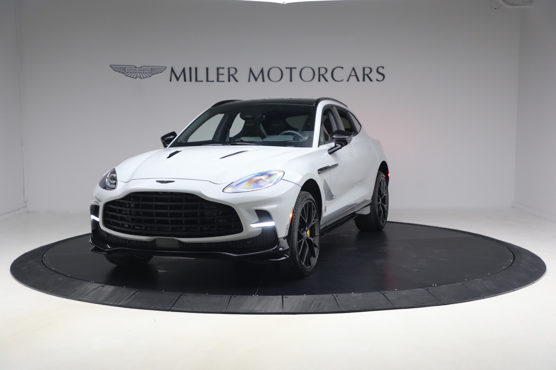 Used 2025 Aston Martin DBX 707 for sale $221,900 at McLaren Greenwich in Greenwich CT 06830 1