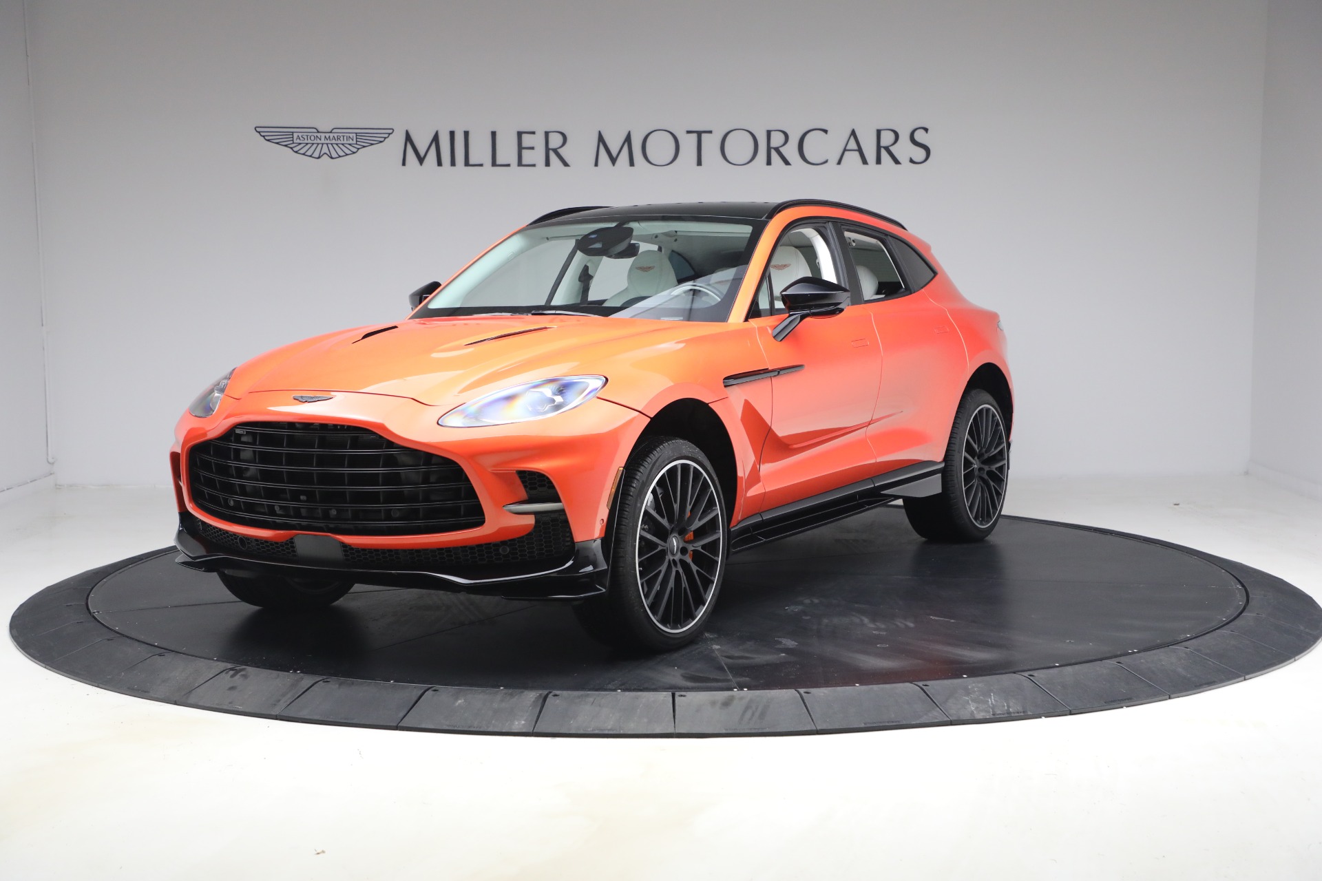 Used 2024 Aston Martin DBX 707 for sale $172,900 at McLaren Greenwich in Greenwich CT 06830 1