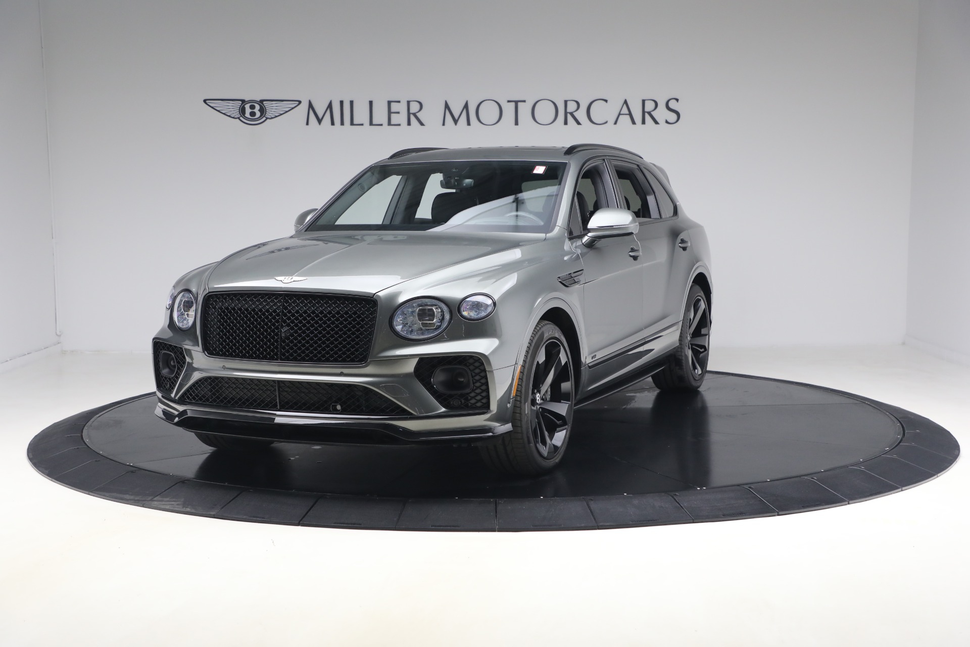 Used 2022 Bentley Bentayga V8 for sale $151,900 at McLaren Greenwich in Greenwich CT 06830 1