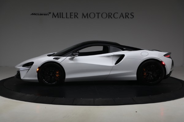Used 2023 McLaren Artura for sale $184,900 at McLaren Greenwich in Greenwich CT 06830 3