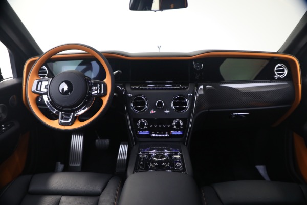 New 2026 Rolls-Royce Black Badge Cullinan for sale $575,450 at McLaren Greenwich in Greenwich CT 06830 4
