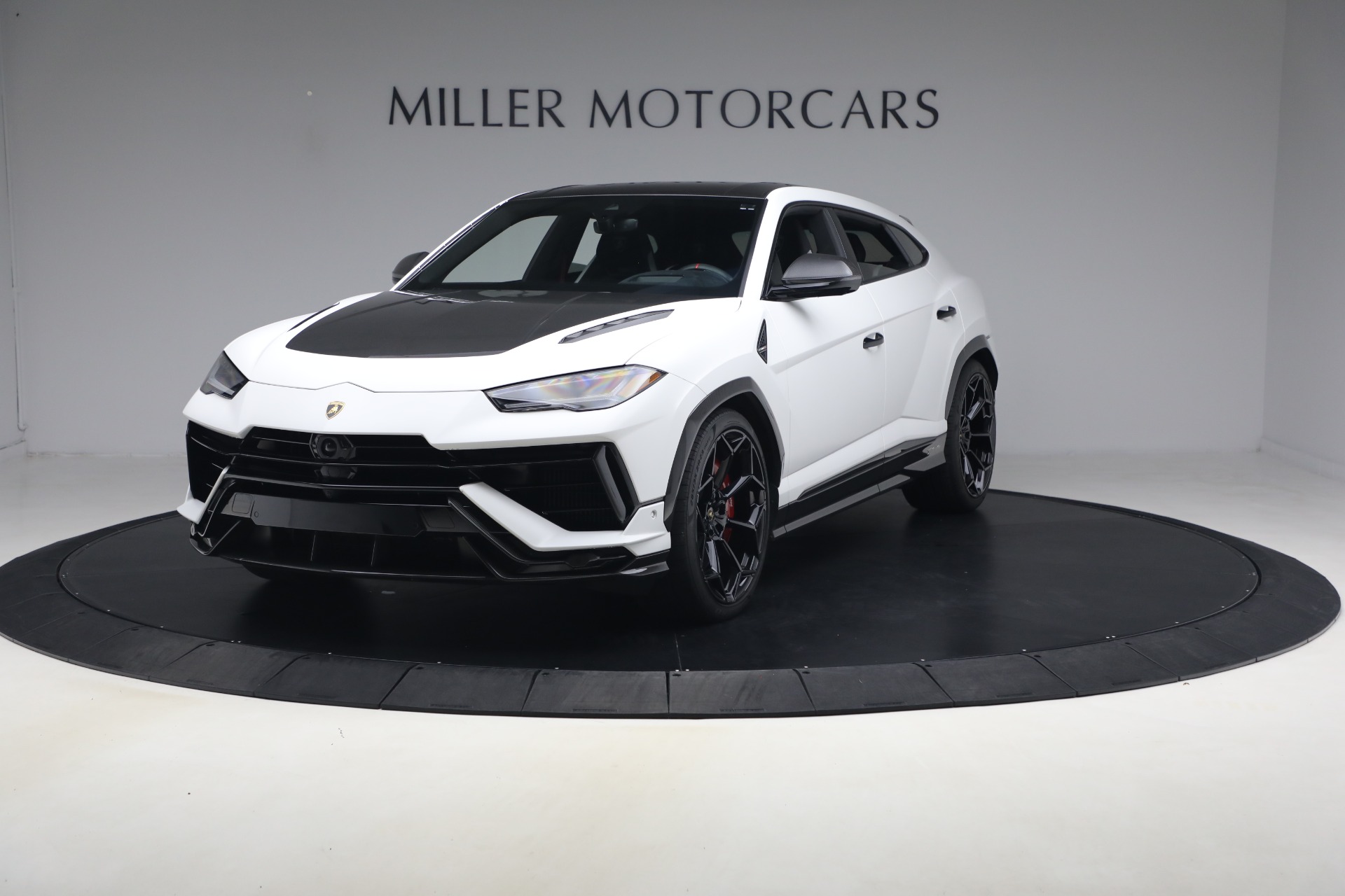 Used 2024 Lamborghini Urus Performante for sale $289,900 at McLaren Greenwich in Greenwich CT 06830 1
