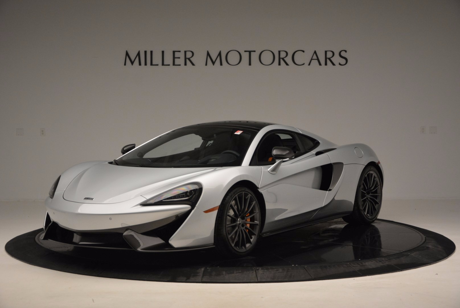 New 2017 McLaren 570GT for sale Sold at McLaren Greenwich in Greenwich CT 06830 1