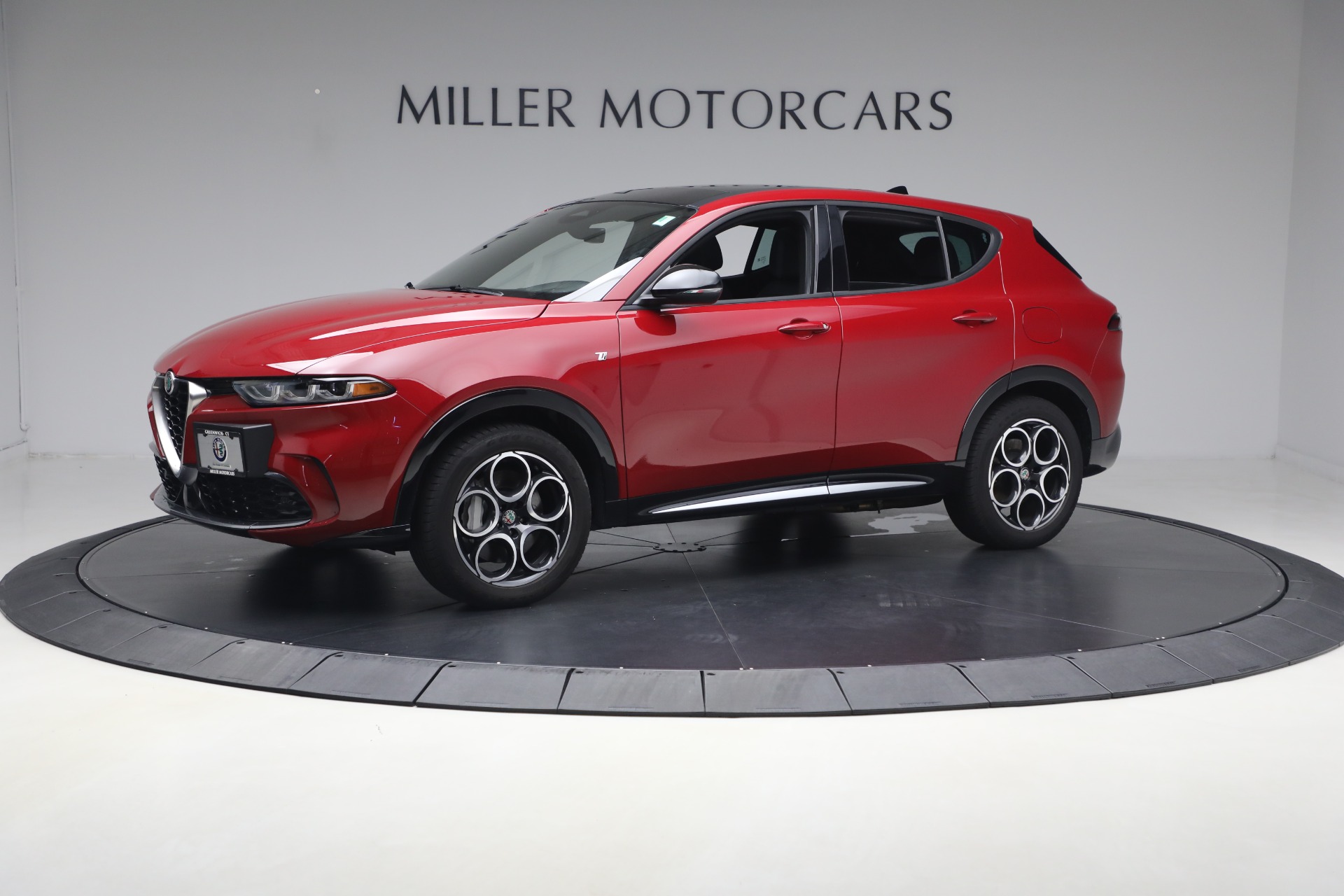 Used 2024 Alfa Romeo Tonale Hybrid Ti for sale $29,900 at McLaren Greenwich in Greenwich CT 06830 1