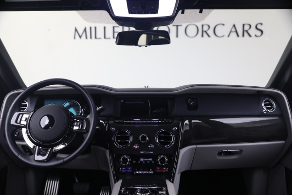 Used 2022 Rolls-Royce Black Badge Cullinan for sale $299,900 at McLaren Greenwich in Greenwich CT 06830 4