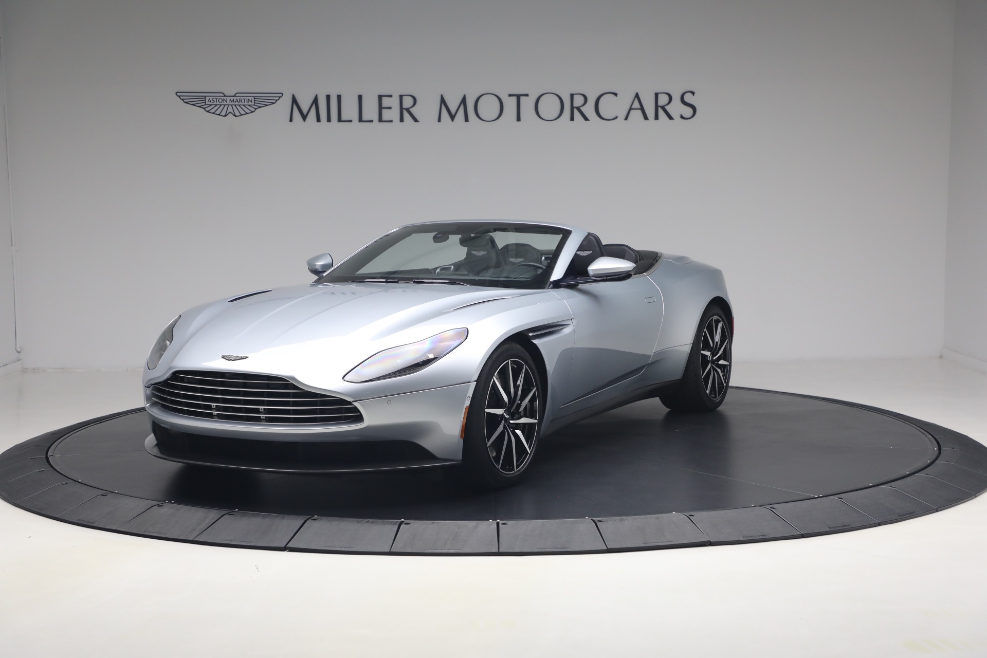 Used 2019 Aston Martin DB11 Volante for sale $105,900 at McLaren Greenwich in Greenwich CT 06830 1