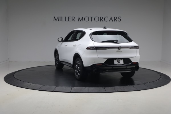 Used 2024 Alfa Romeo Tonale Hybrid Ti for sale $26,900 at McLaren Greenwich in Greenwich CT 06830 4