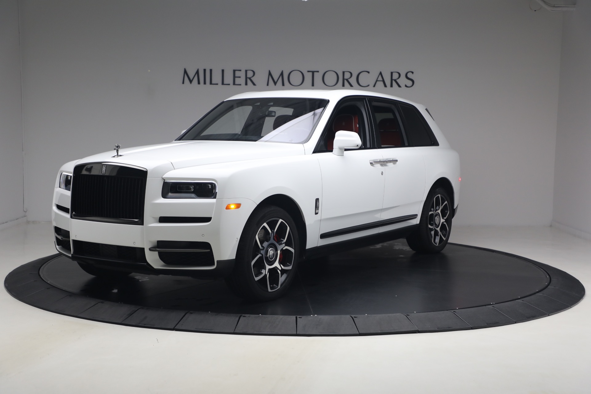 Used 2021 Rolls-Royce Black Badge Cullinan for sale $289,900 at McLaren Greenwich in Greenwich CT 06830 1