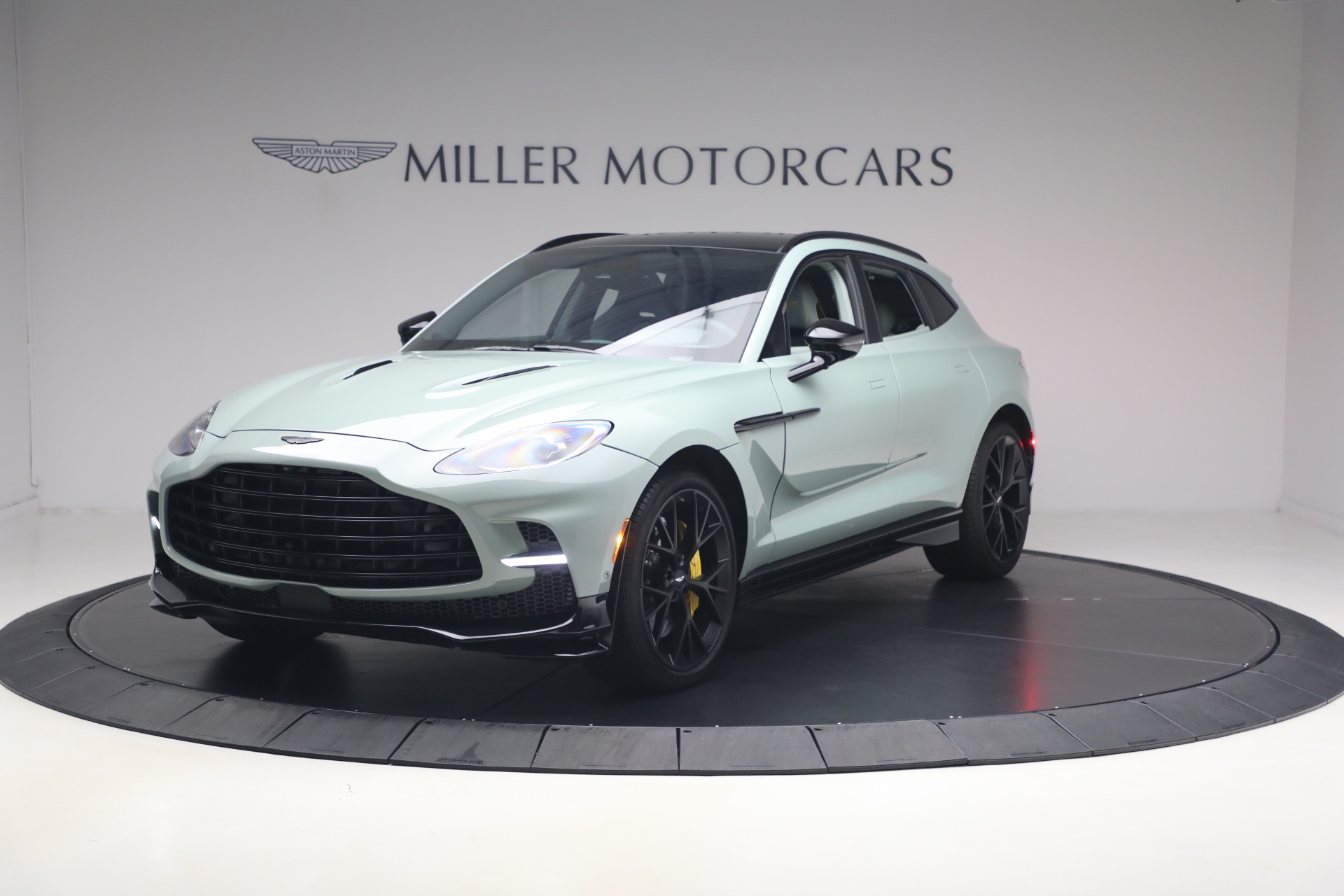 Used 2025 Aston Martin DBX 707 for sale $209,900 at McLaren Greenwich in Greenwich CT 06830 1
