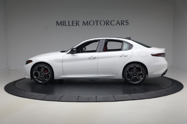 New 2026 Alfa Romeo Giulia Veloce for sale $55,870 at McLaren Greenwich in Greenwich CT 06830 3