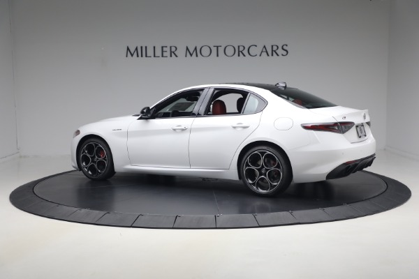 New 2026 Alfa Romeo Giulia Veloce for sale $55,870 at McLaren Greenwich in Greenwich CT 06830 4