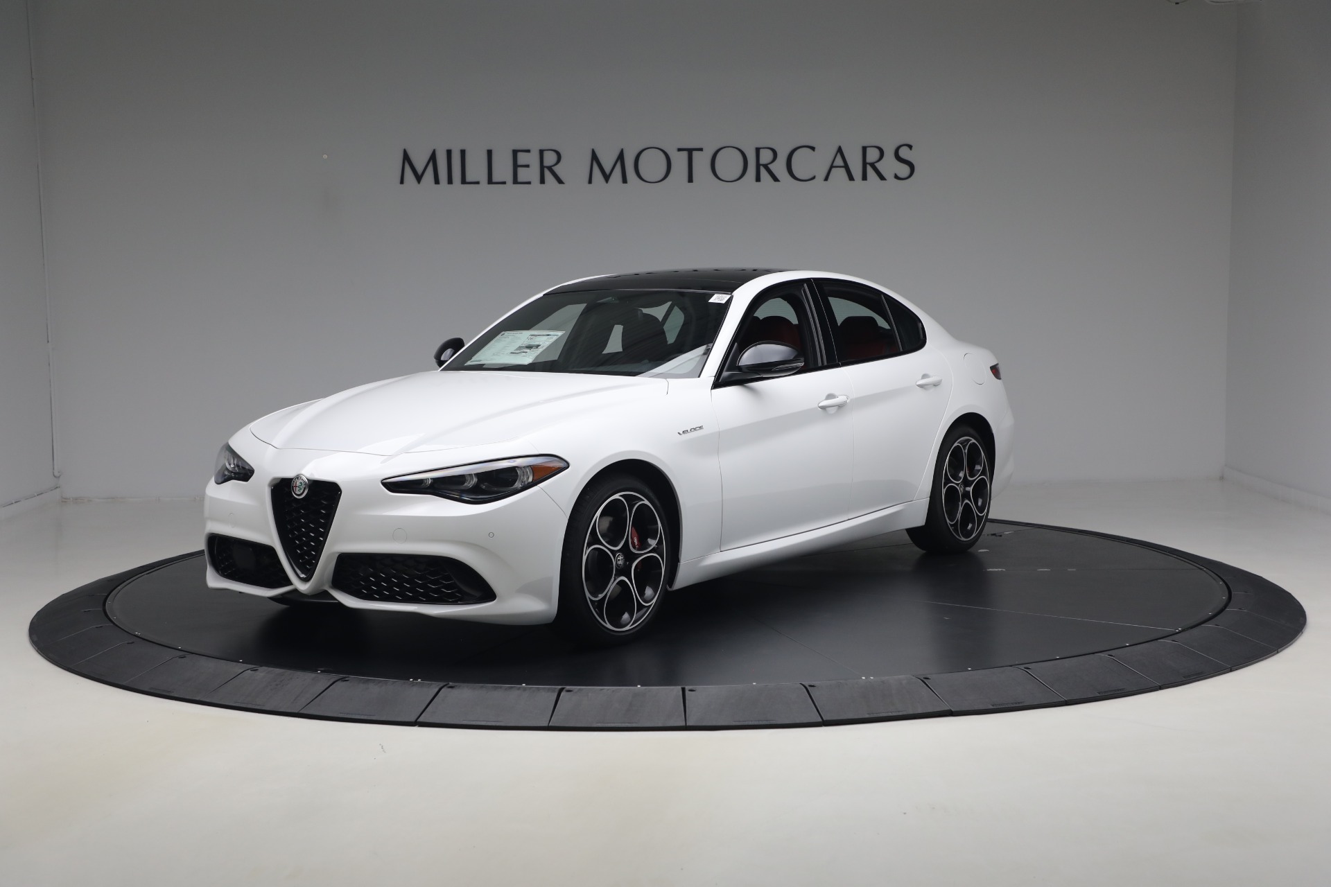 New 2026 Alfa Romeo Giulia Veloce for sale $55,870 at McLaren Greenwich in Greenwich CT 06830 1