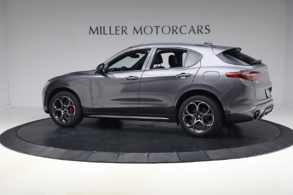 Used 2023 Alfa Romeo Stelvio Veloce for sale $34,900 at McLaren Greenwich in Greenwich CT 06830 4