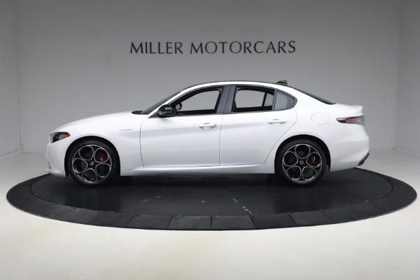 New 2026 Alfa Romeo Giulia Veloce for sale $57,670 at McLaren Greenwich in Greenwich CT 06830 4