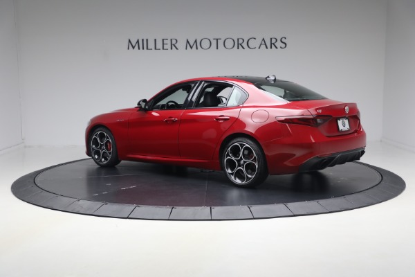 Used 2023 Alfa Romeo Giulia Veloce for sale $33,900 at McLaren Greenwich in Greenwich CT 06830 4